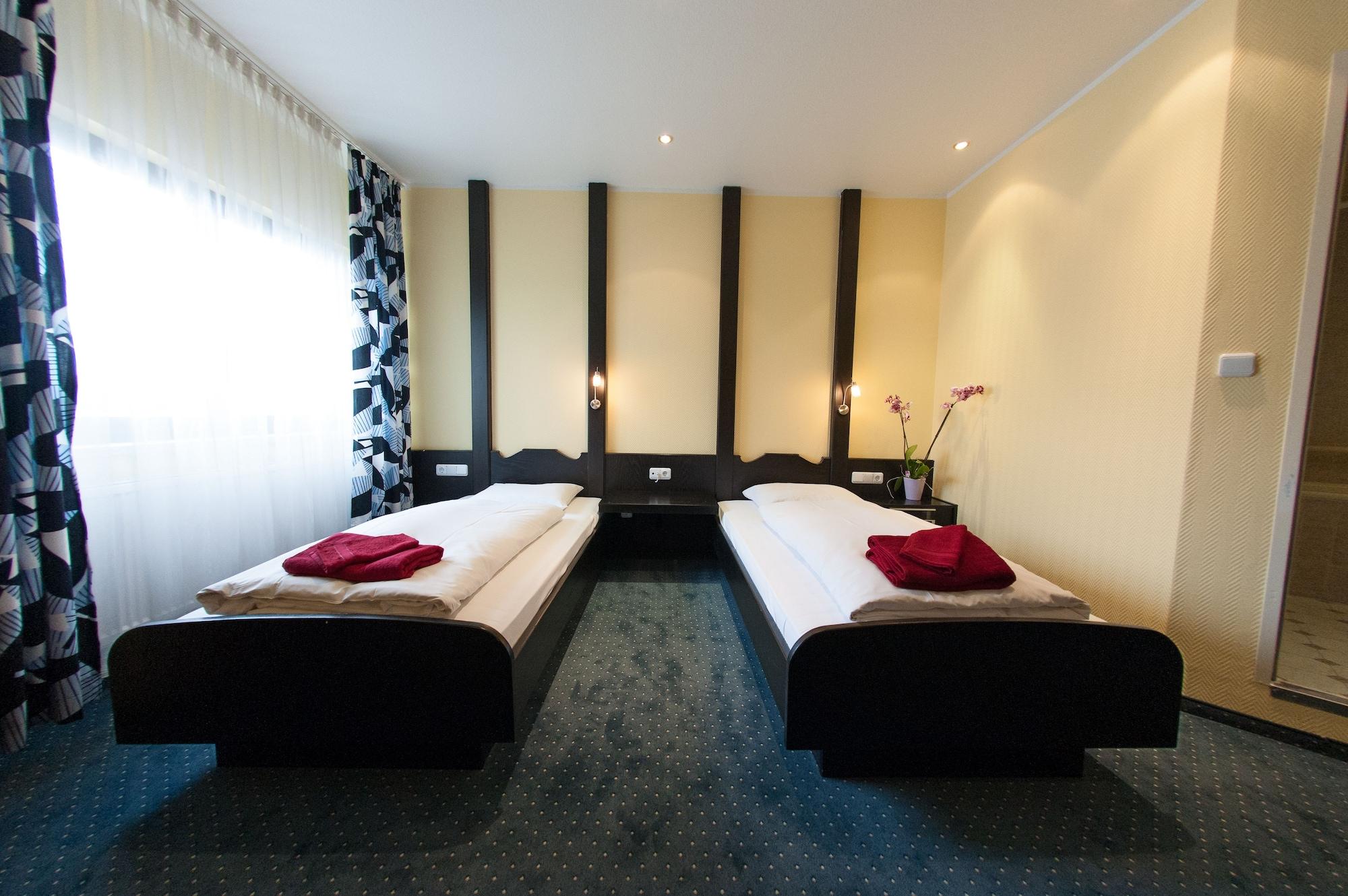 Tagungshotel Hoechster Hof Франкфурт на Майн Екстериор снимка