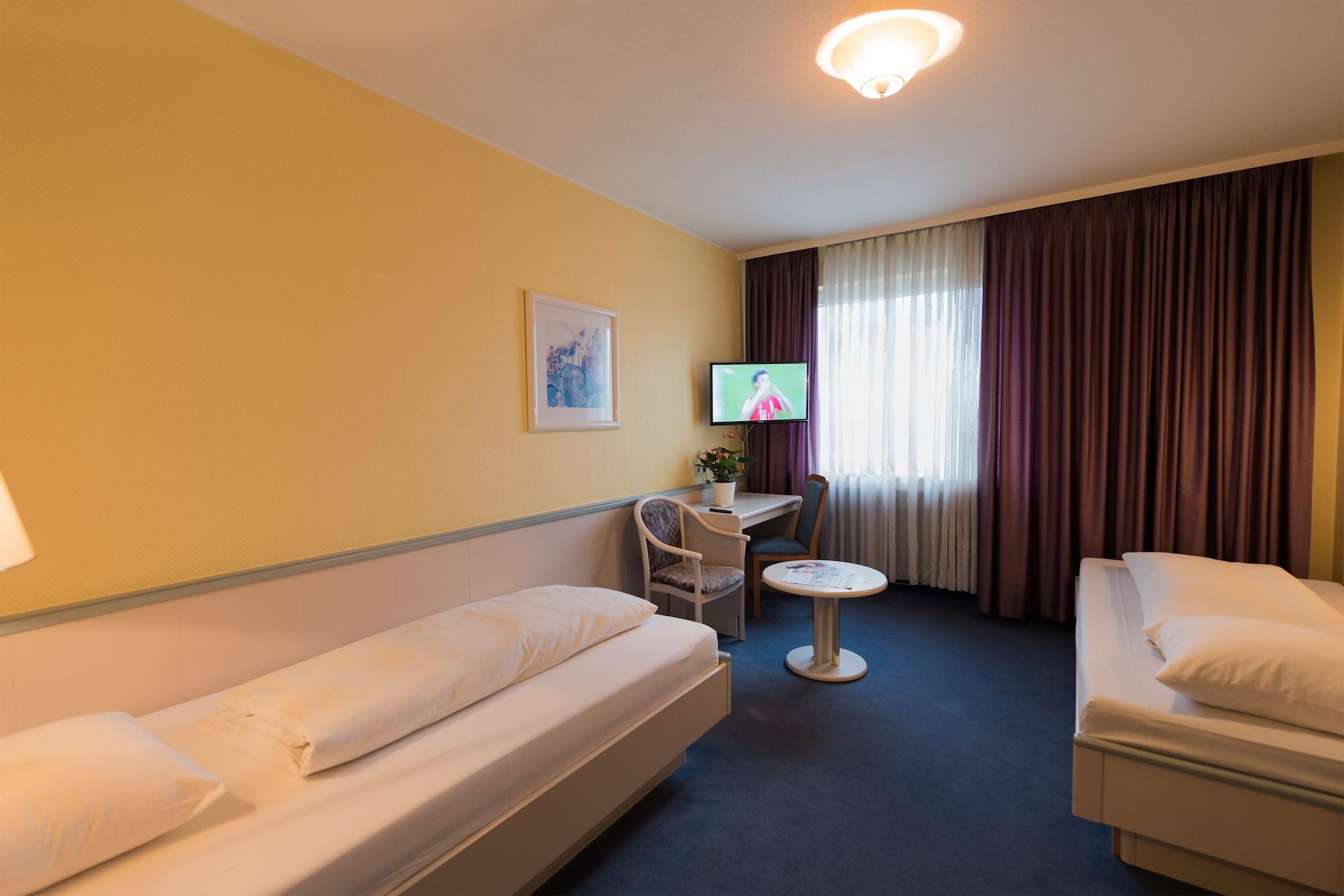 Tagungshotel Hoechster Hof Франкфурт на Майн Екстериор снимка