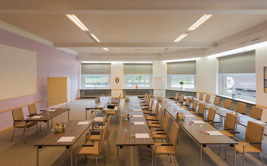 Tagungshotel Hoechster Hof Франкфурт на Майн Екстериор снимка