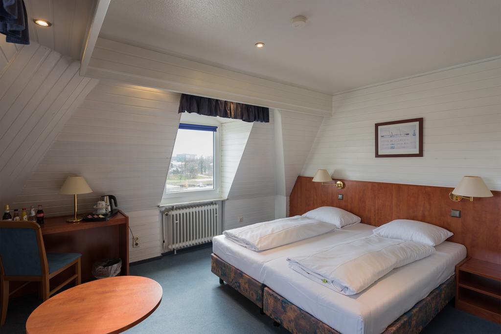 Tagungshotel Hoechster Hof Франкфурт на Майн Екстериор снимка